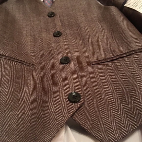 NEW BOY’S 5-PC. SUIT DARK TAN HERRINGBONE - Picture 8 of 8